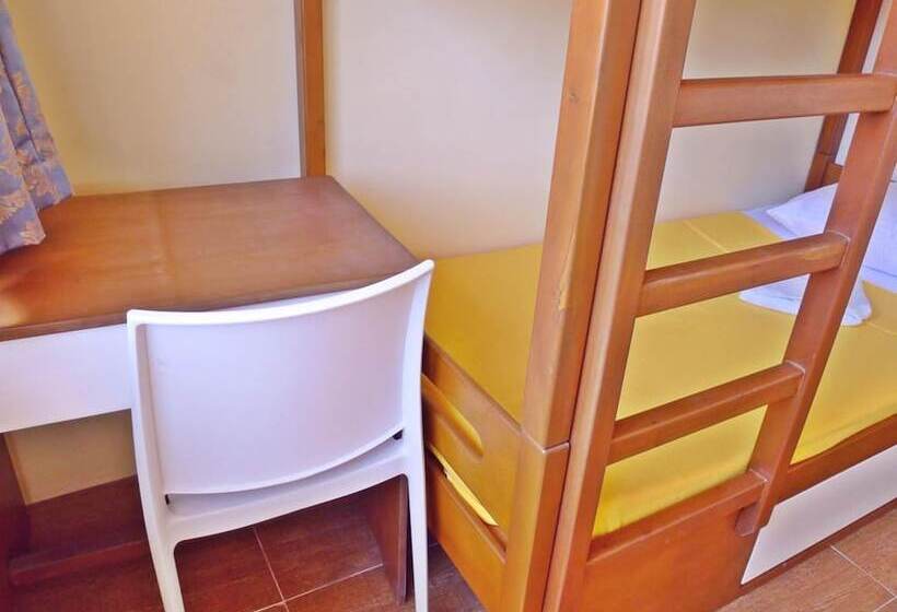 פנסיון Arc Residences