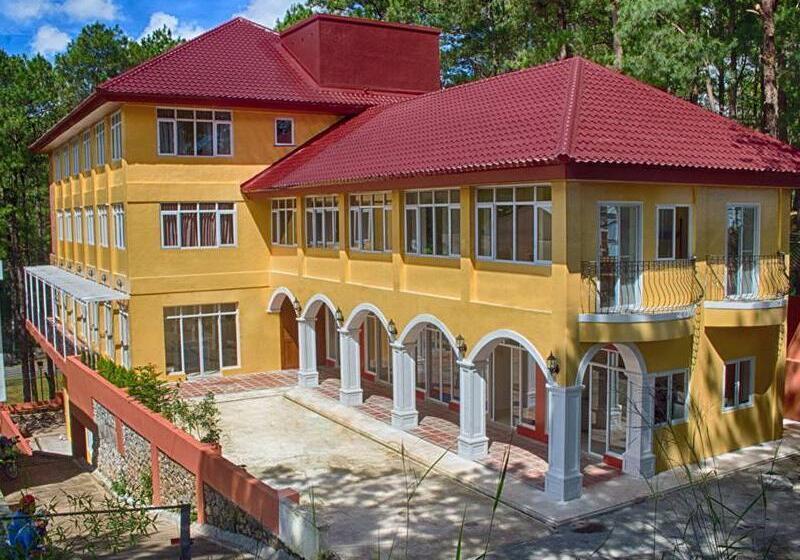 פנסיון Arc Residences