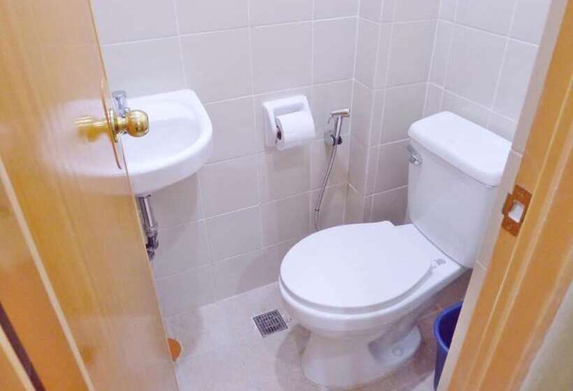 פנסיון Arc Residences