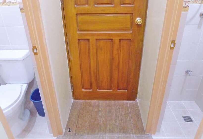 פנסיון Arc Residences