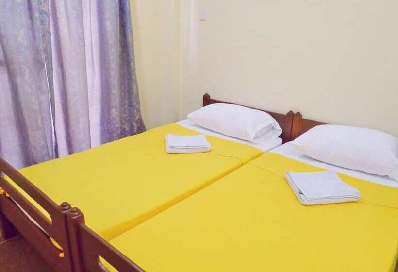 פנסיון Arc Residences