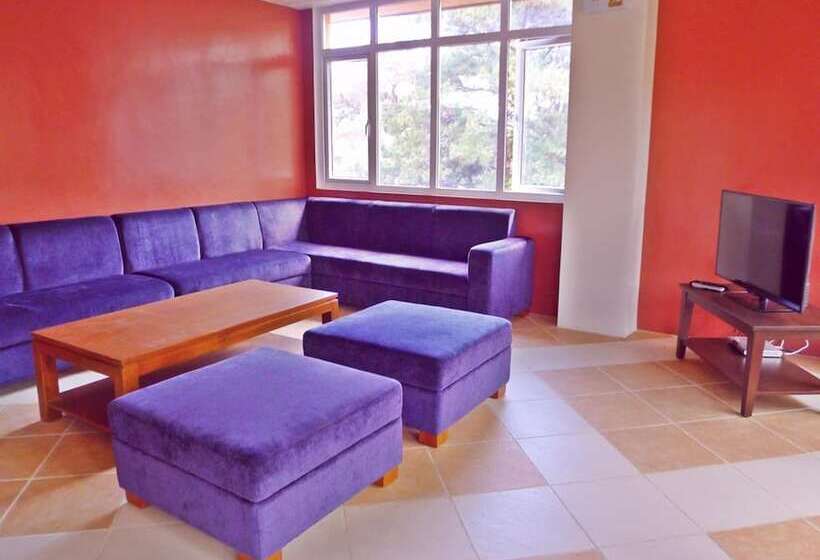 פנסיון Arc Residences