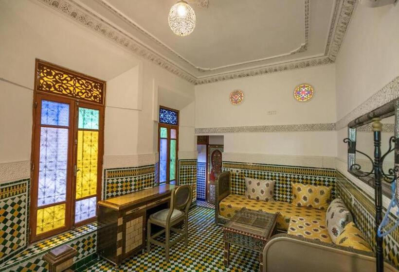 膳宿费 Dar Elinor