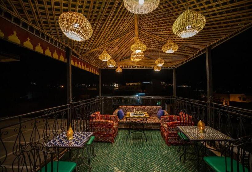 膳宿费 Dar Elinor