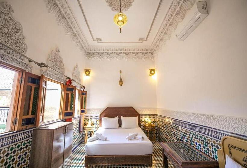 膳宿费 Dar Elinor