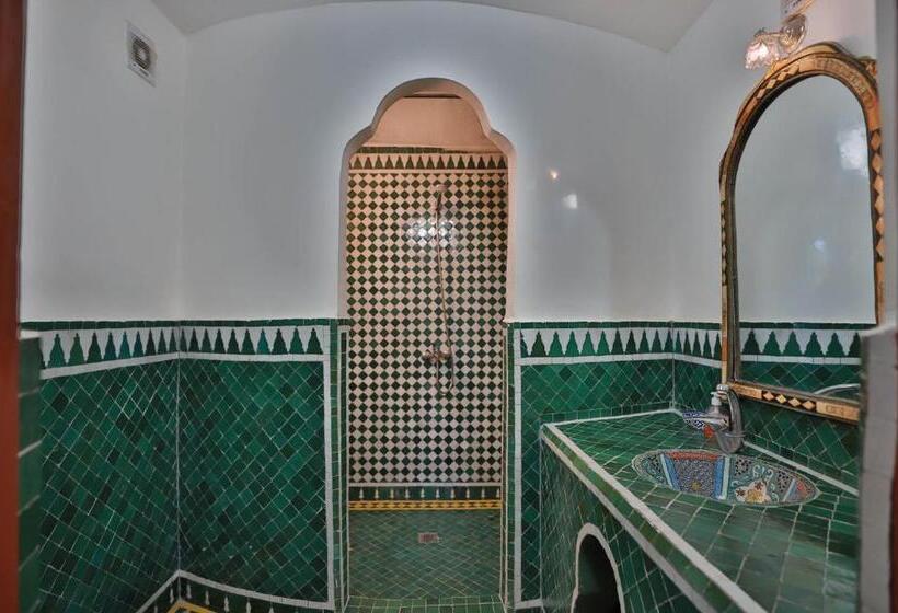 膳宿费 Dar Elinor