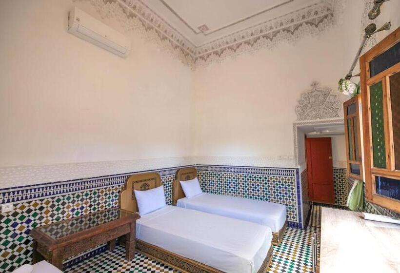 膳宿费 Dar Elinor