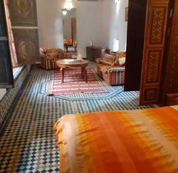 膳宿费 Dar Melody