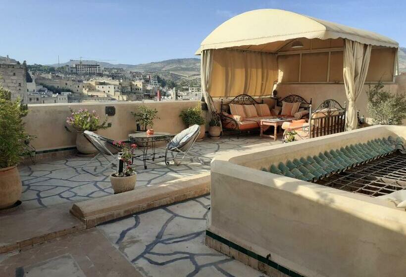 膳宿费 Dar Melody