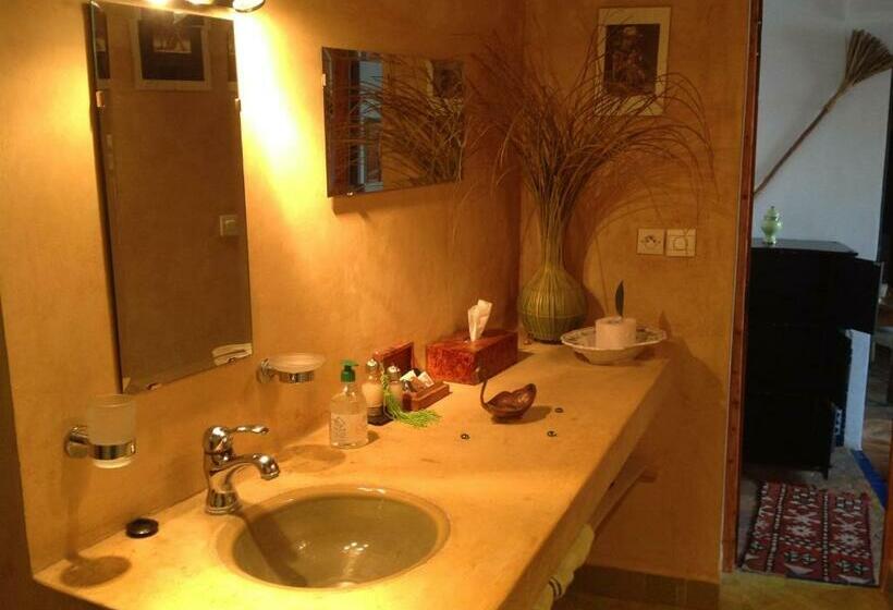 膳宿费 Dar Melody