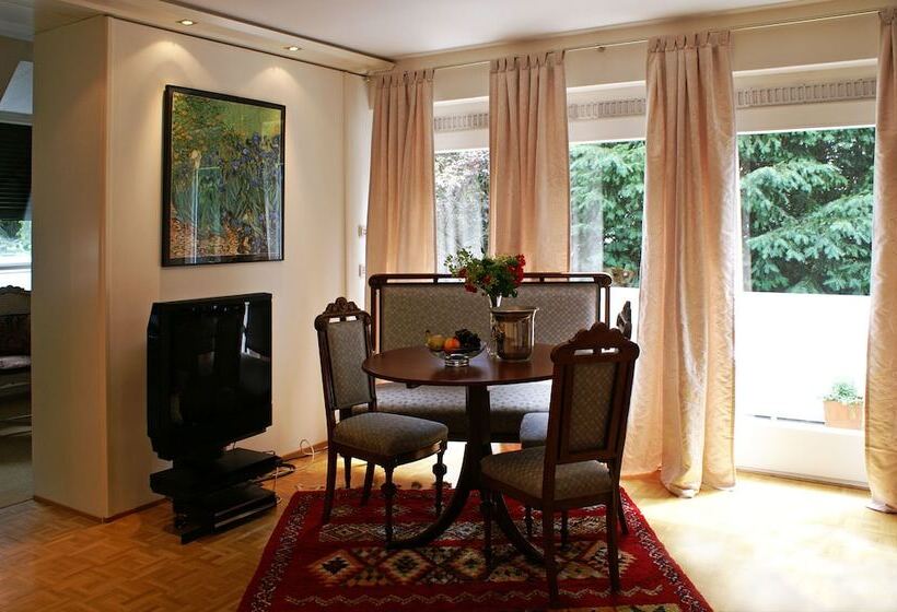 پانسیون Gästehaus Am Rombergpark Dortmund