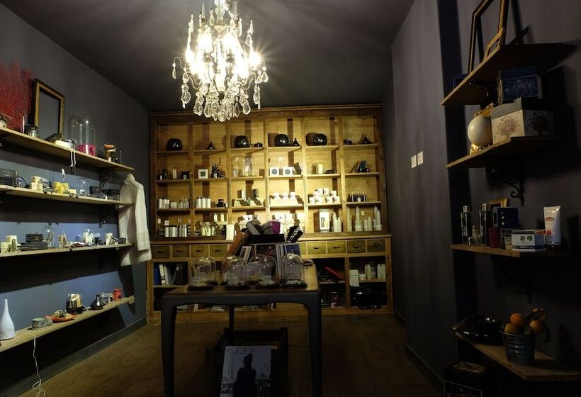 פנסיון La Rocca Guest House & Spa