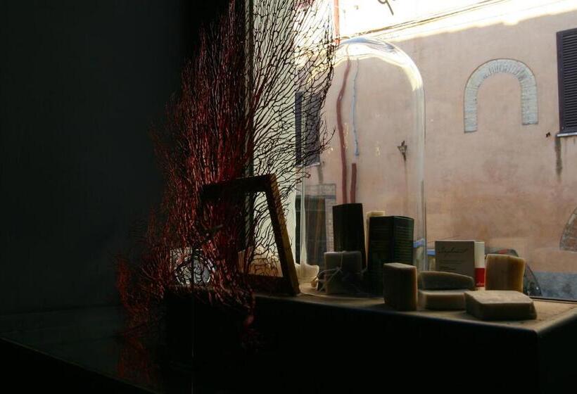 פנסיון La Rocca Guest House & Spa