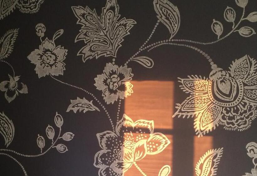 פנסיון La Rocca Guest House & Spa