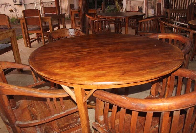 بنسيون Sari Laut