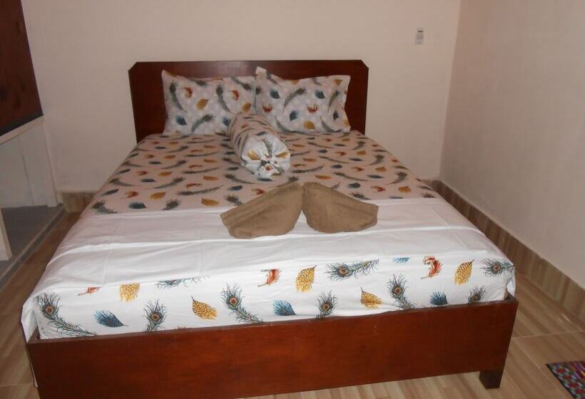 بنسيون Sari Laut