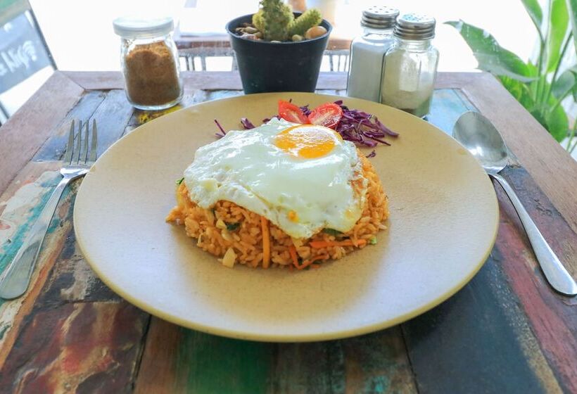 بنسيون The Wina Echo Beach Guest House