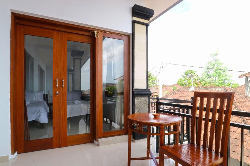 بنسيون The Wina Echo Beach Guest House