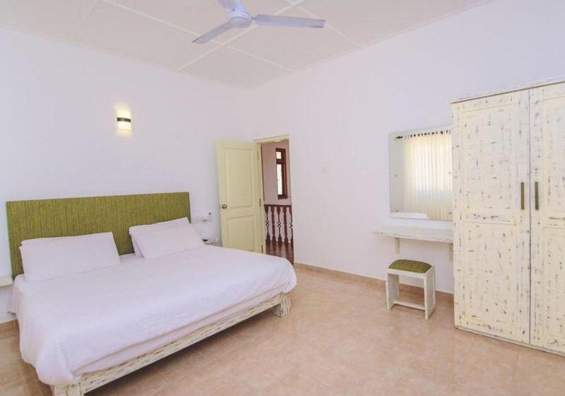 بنسيون Una J Villa