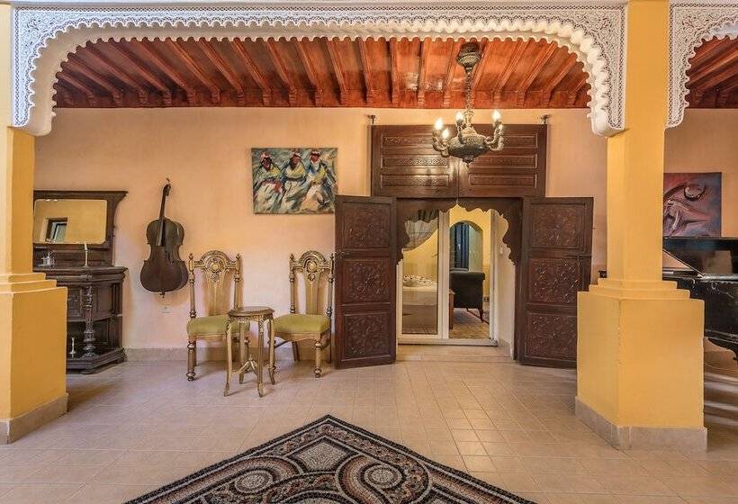 پانسیون Villa Ayche