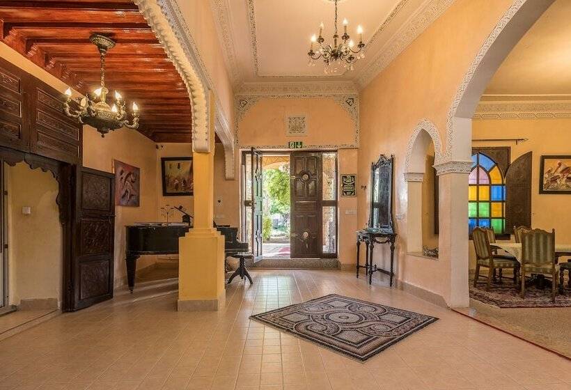 پانسیون Villa Ayche