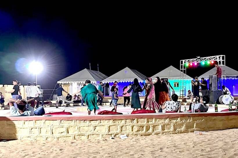 منتجع Sheesh Mahal Desert Camp