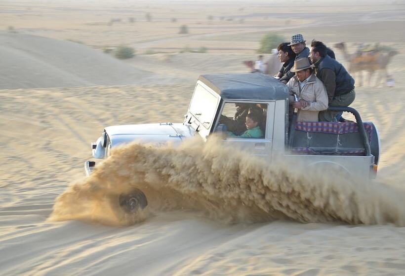 منتجع Sheesh Mahal Desert Camp