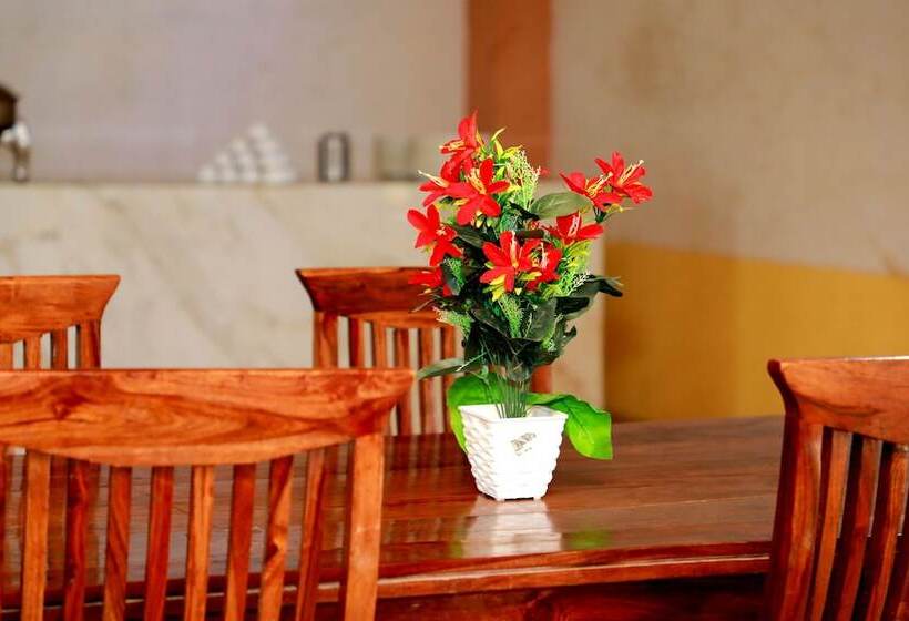 منتجع Sheesh Mahal Desert Camp