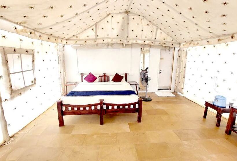 منتجع Sheesh Mahal Desert Camp