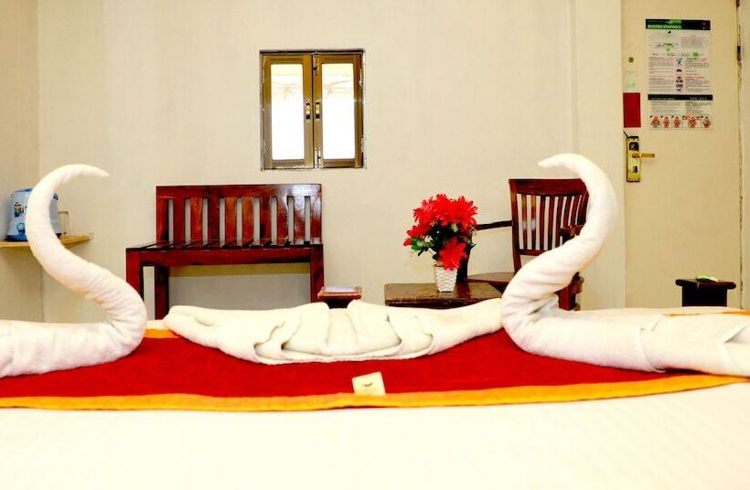 منتجع Sheesh Mahal Desert Camp