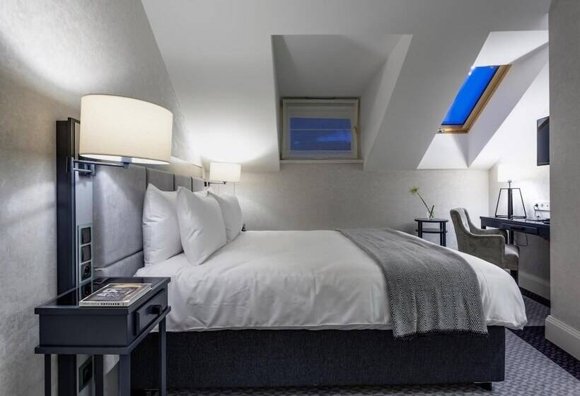 Teatro Boutique Old Town   Destigo Hotels