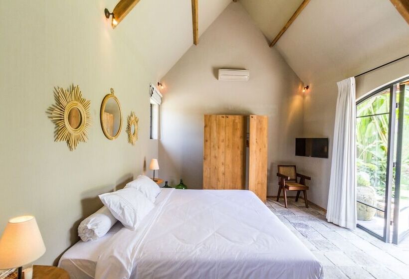 Villa Nehal Luxury 5br Villa With 20m Pool