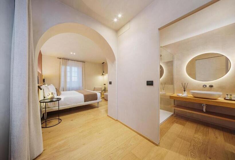 Villa Riviera Resort