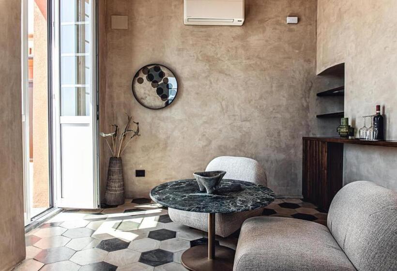 Villa Riviera Resort