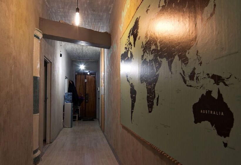 Wanderlust   Hostel