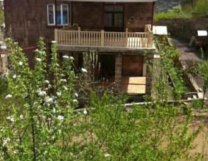 فندق صغير In Alaverdi