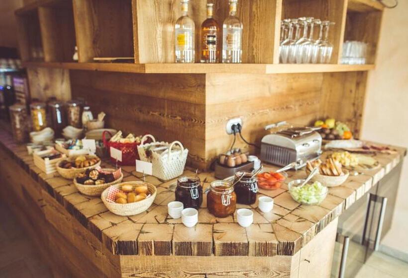 تختخواب و صبحانه Al Solìf