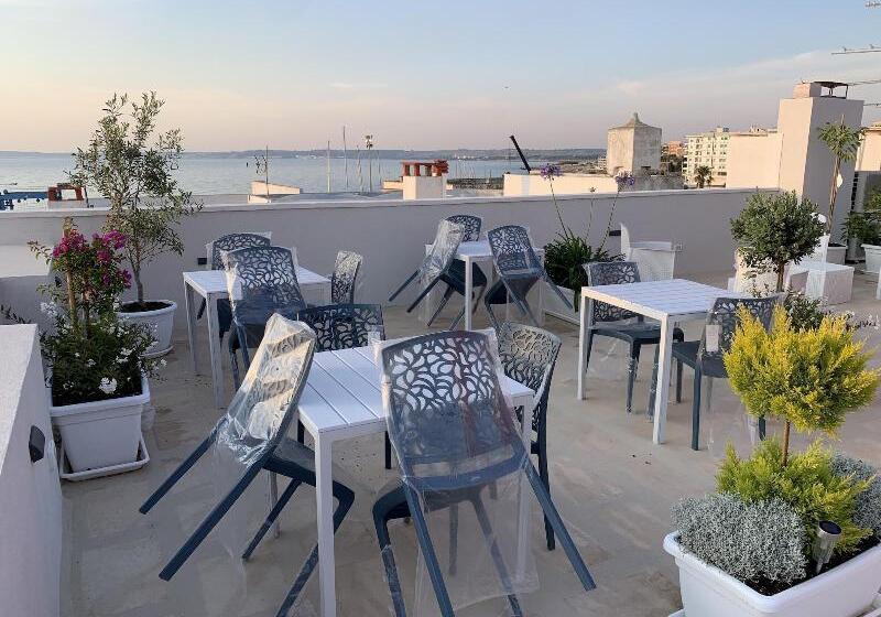 مبيت وإفطار Dei Del Mare Extra Luxury