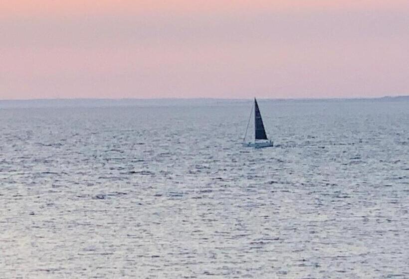 مبيت وإفطار Dei Del Mare Extra Luxury