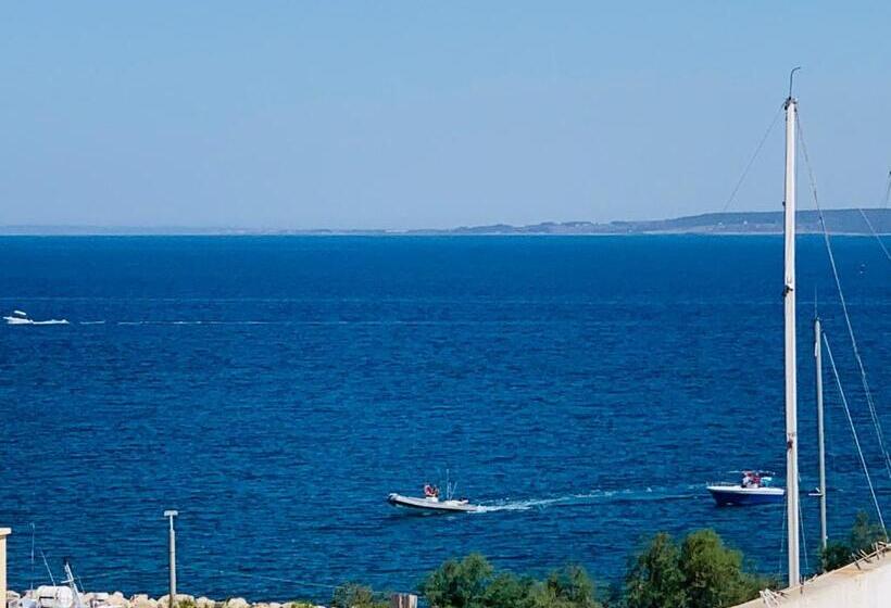 مبيت وإفطار Dei Del Mare Extra Luxury