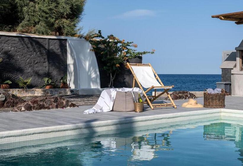 Damma Beachfront Luxury Villa