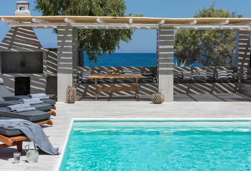 Damma Beachfront Luxury Villa