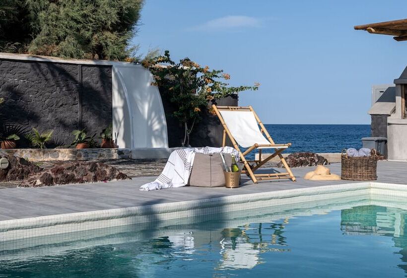 Damma Beachfront Luxury Villa