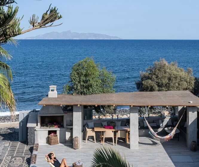 Damma Beachfront Luxury Villa