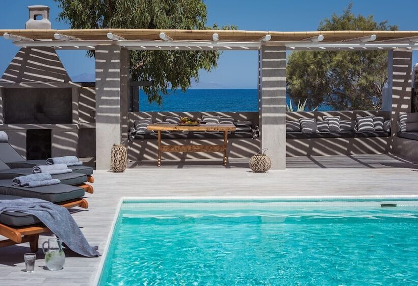 Damma Beachfront Luxury Villa