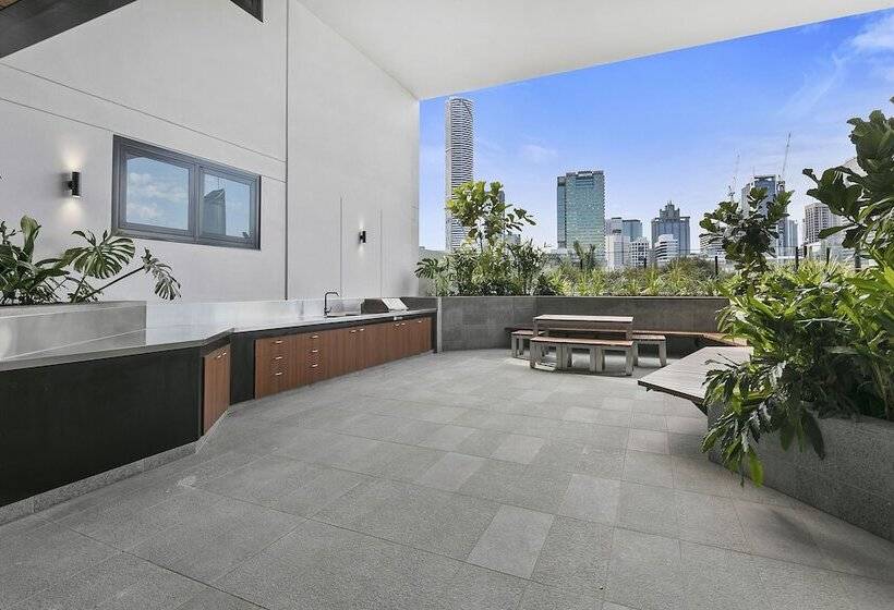 Hope Street Apartments By Cllix