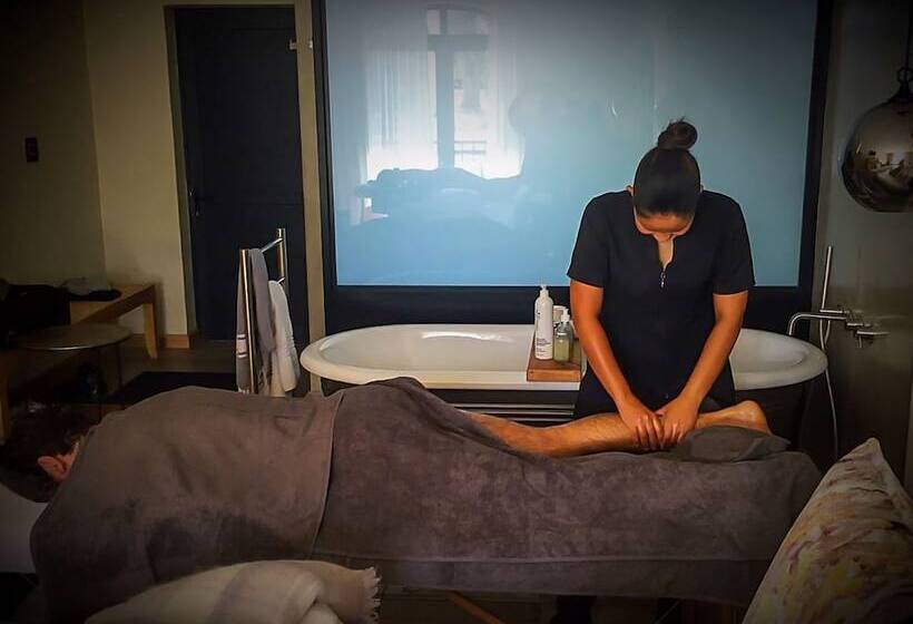 مسافرخانه Le Petit Manoir Boutique