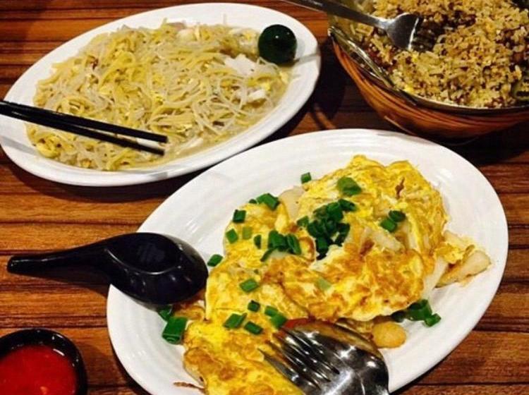 مسافرخانه Ronai Holl Guest House