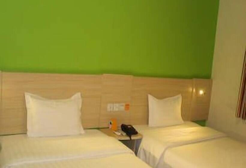 Отель 7 Days Inn