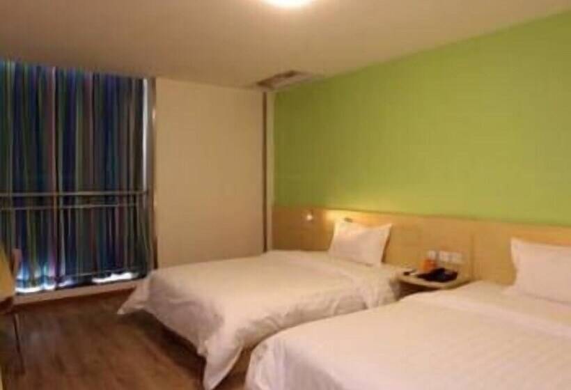 Отель 7 Days Inn